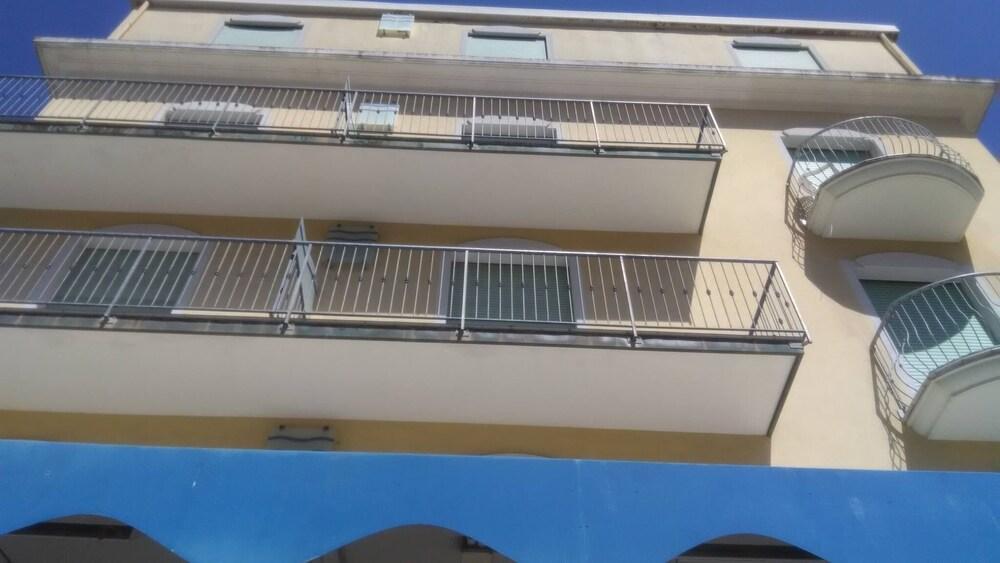 Hotel Marilonda Rimini Exterior foto