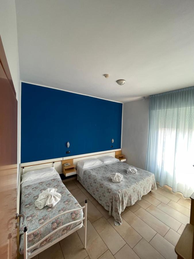 Hotel Marilonda Rimini Zimmer foto
