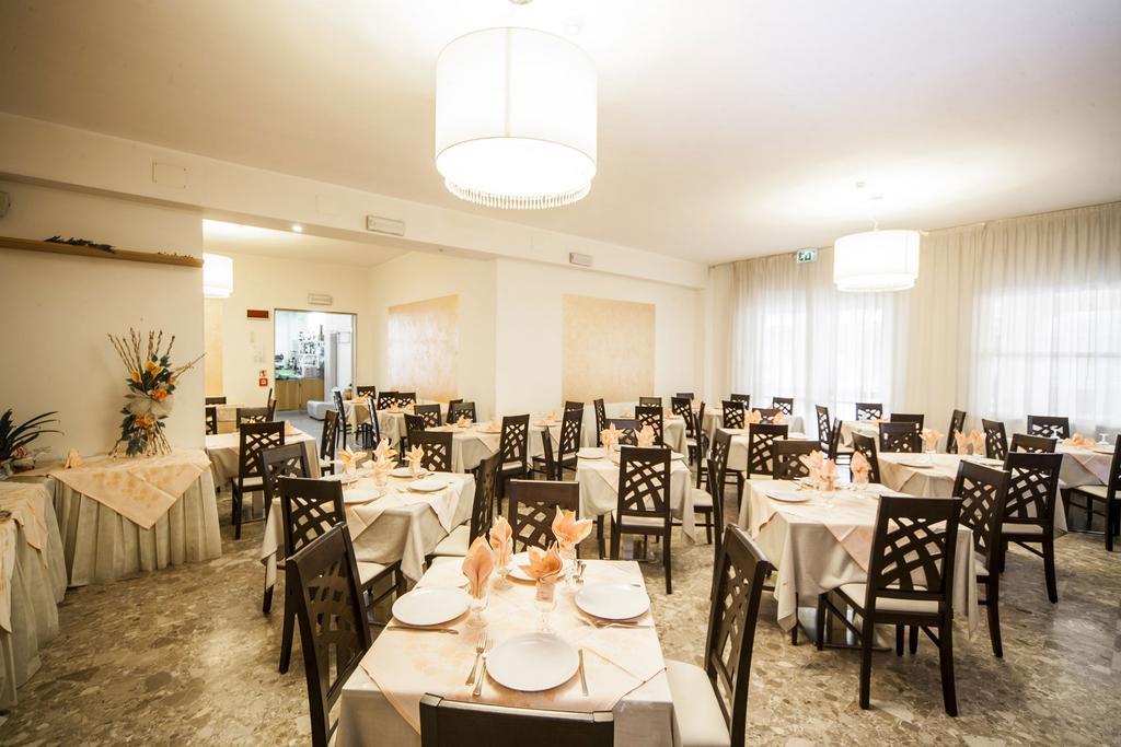 Hotel Marilonda Rimini Exterior foto